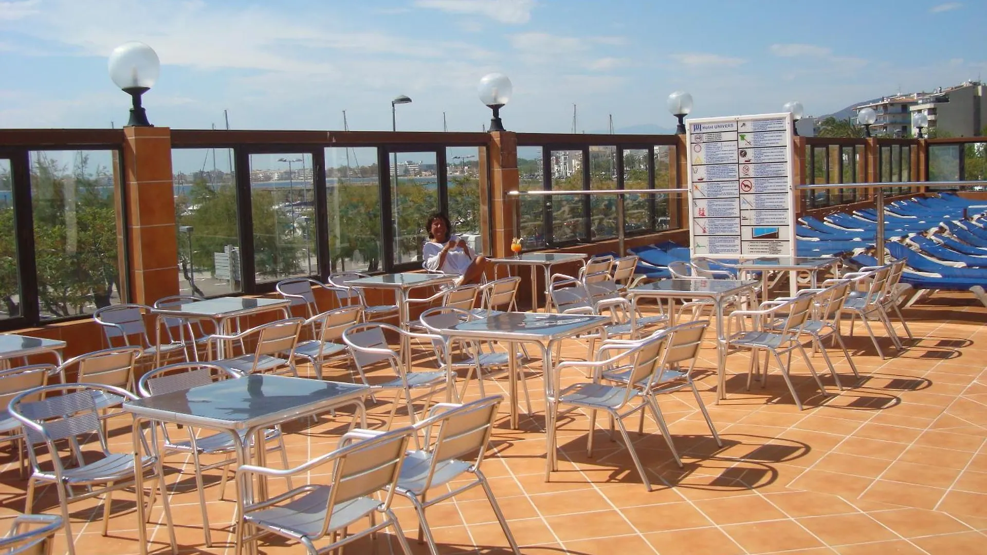 Hotel Univers Roses 3*,  Spanien
