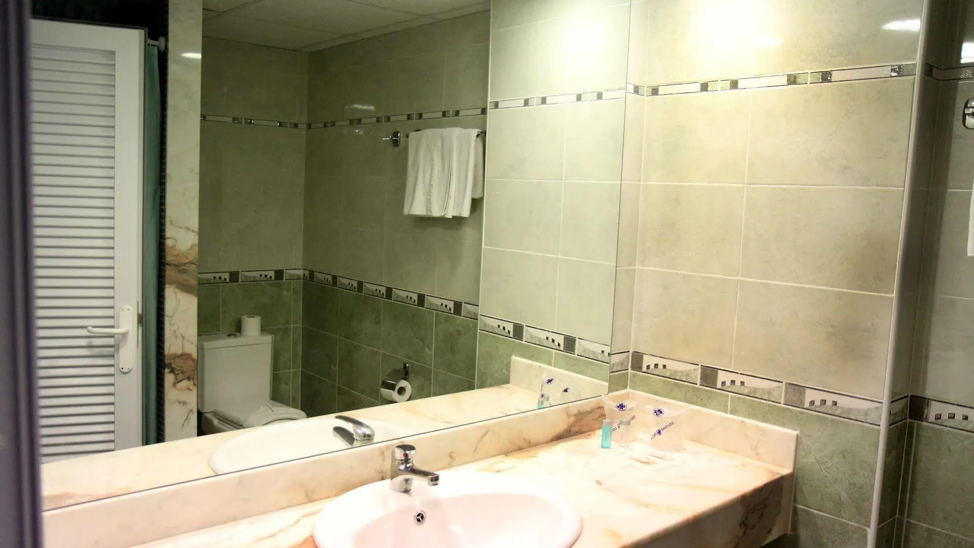 Hotel Univers Roses
