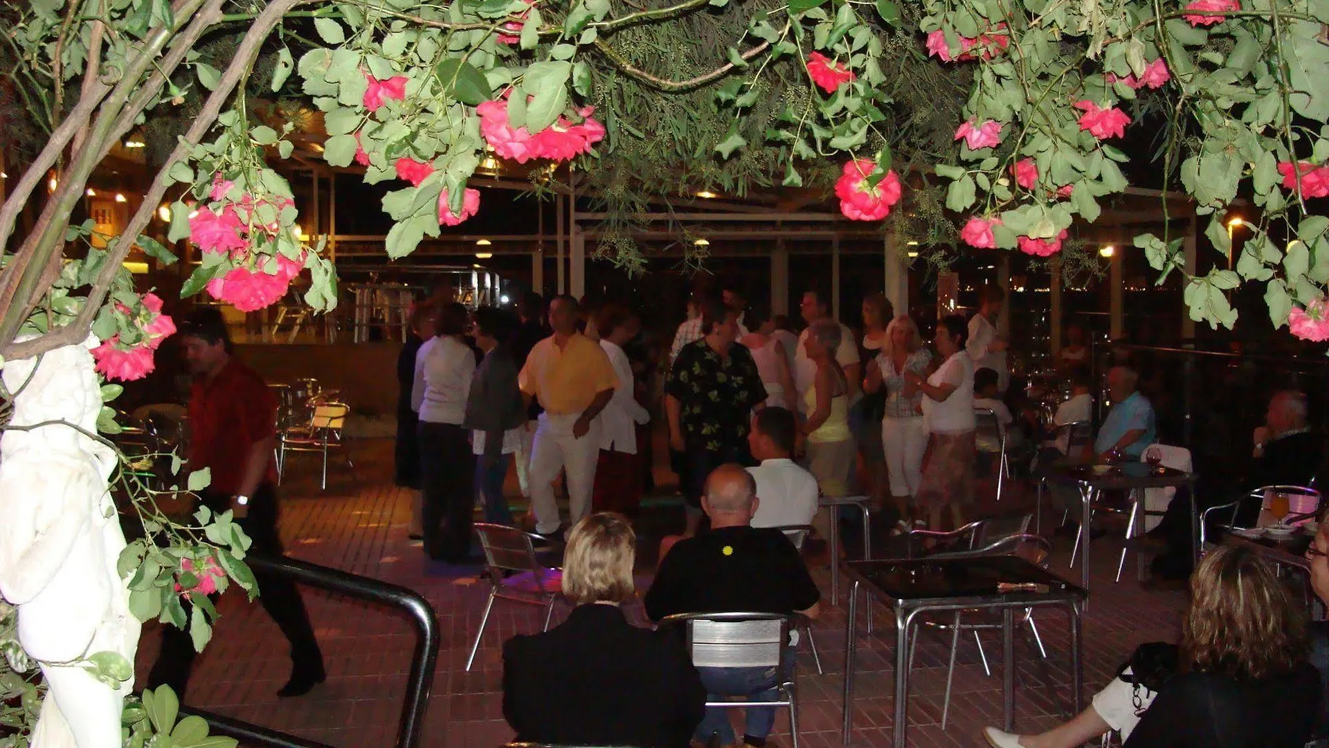 Hotel Univers Roses