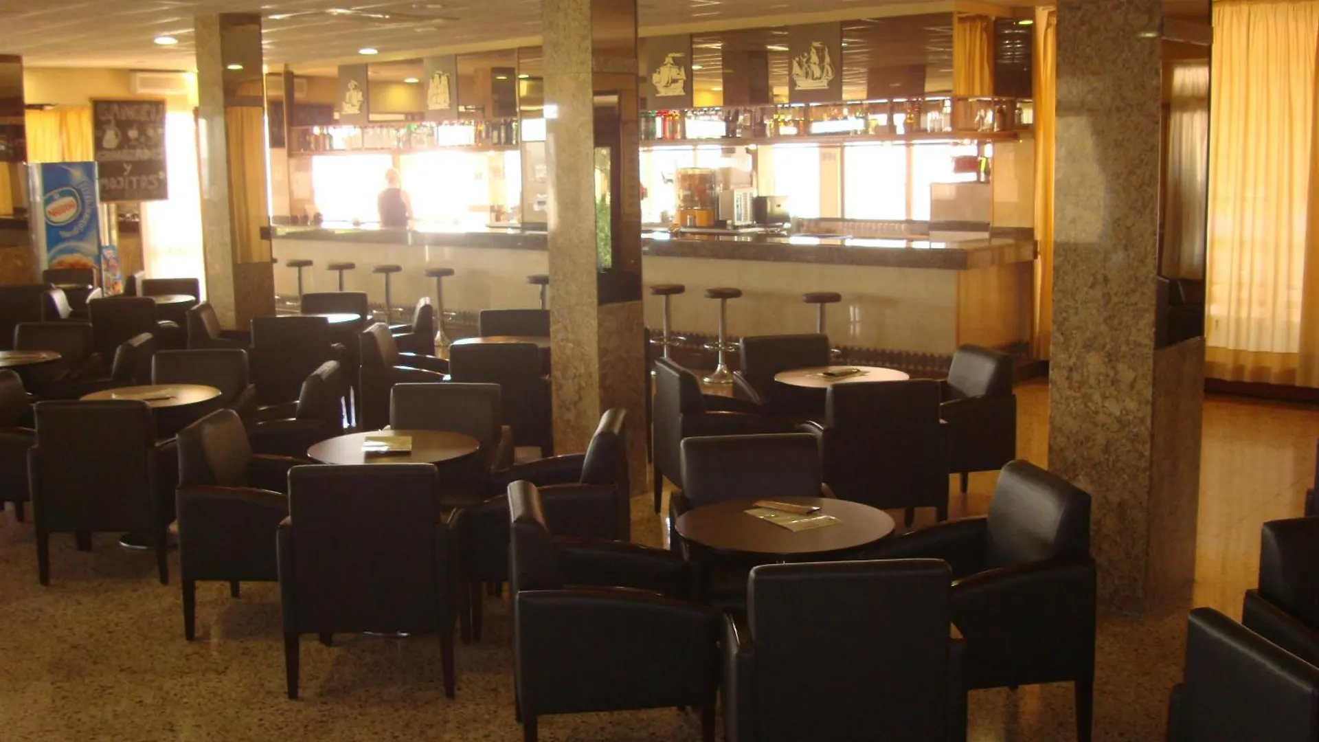 Hotel Univers Roses