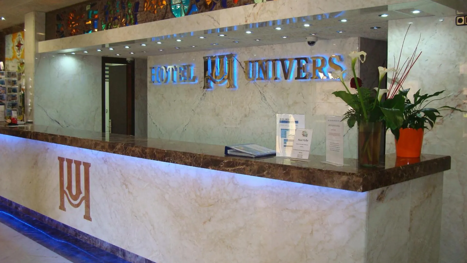 Hotel Univers Roses 3*,  Spain